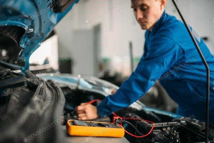Lampu Belakang Tetap Menyala Saat Mobil Mati: Mengapa Aki Mobil Anda Habis dan Apa yang Harus Dilakukan